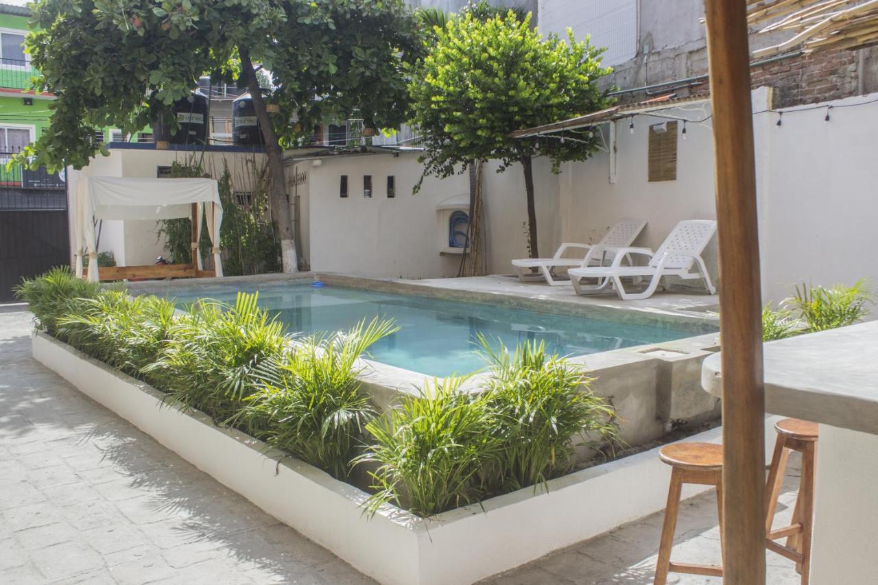 Hotel Casa Juanita ปูแอร์โตเอสกอนดิโด ภายนอก รูปภาพ