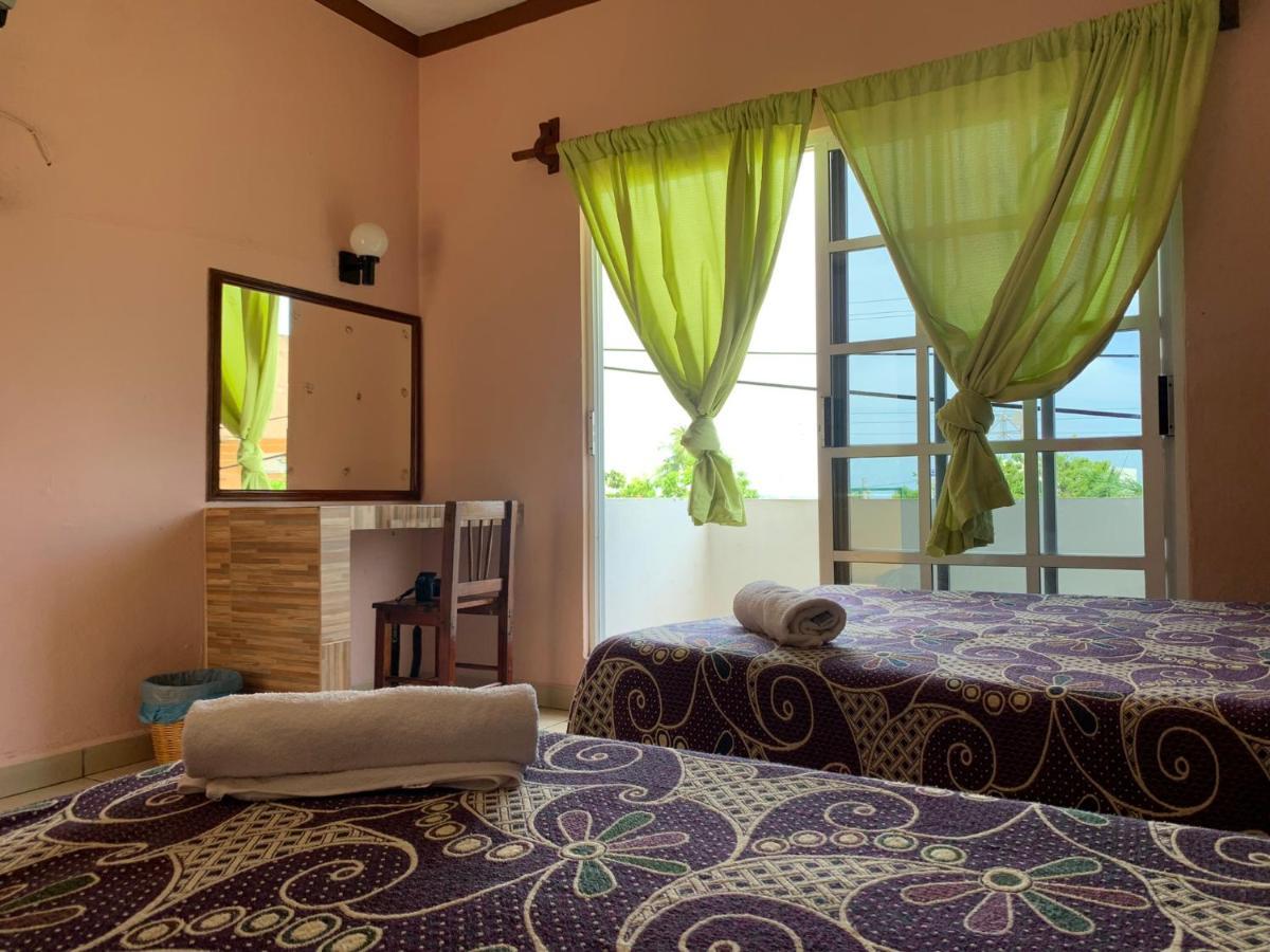 Hotel Casa Juanita ปูแอร์โตเอสกอนดิโด ภายนอก รูปภาพ