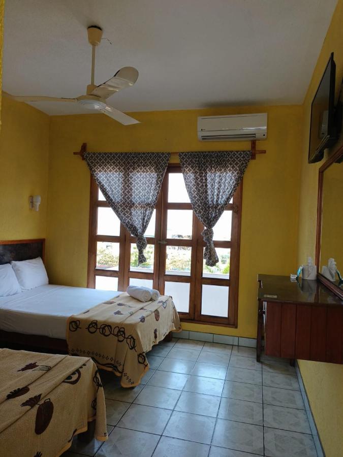 Hotel Casa Juanita ปูแอร์โตเอสกอนดิโด ภายนอก รูปภาพ