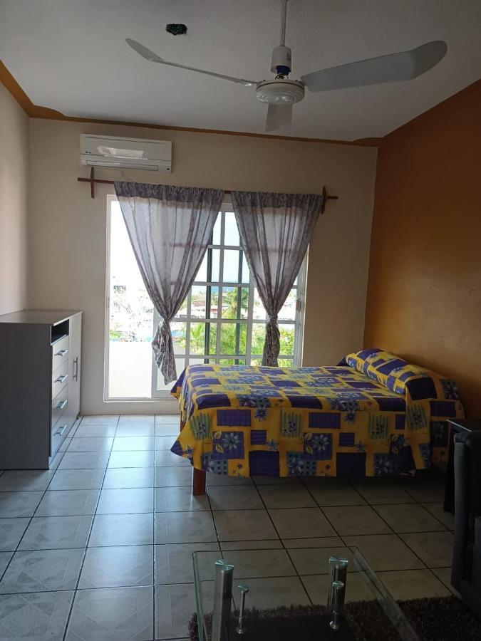 Hotel Casa Juanita ปูแอร์โตเอสกอนดิโด ภายนอก รูปภาพ