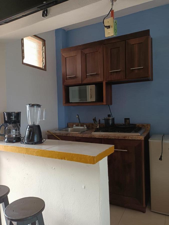 Hotel Casa Juanita ปูแอร์โตเอสกอนดิโด ภายนอก รูปภาพ
