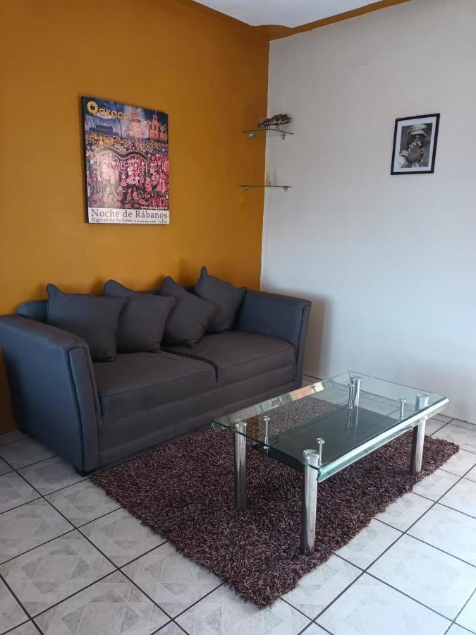 Hotel Casa Juanita ปูแอร์โตเอสกอนดิโด ภายนอก รูปภาพ