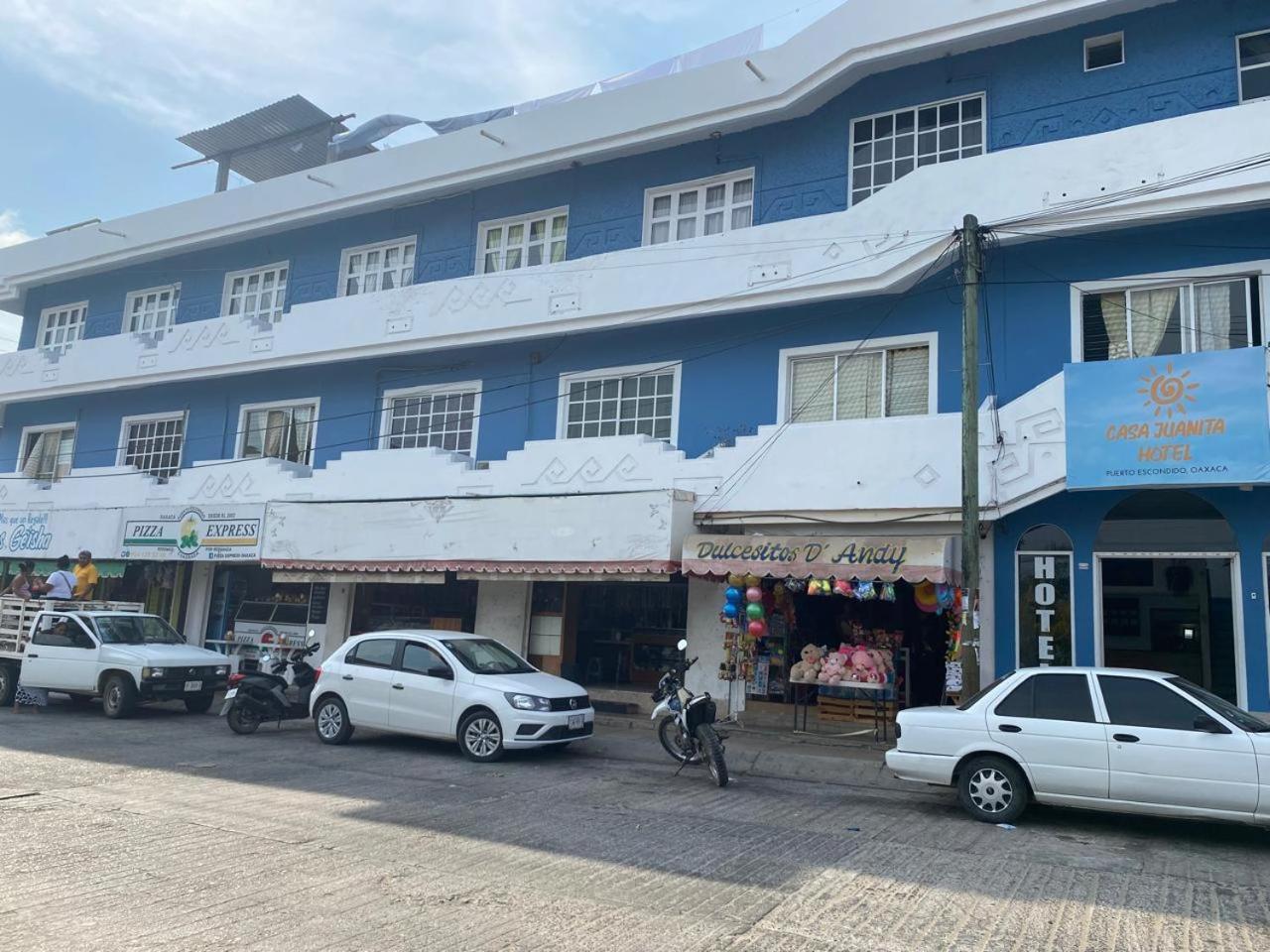 Hotel Casa Juanita ปูแอร์โตเอสกอนดิโด ภายนอก รูปภาพ
